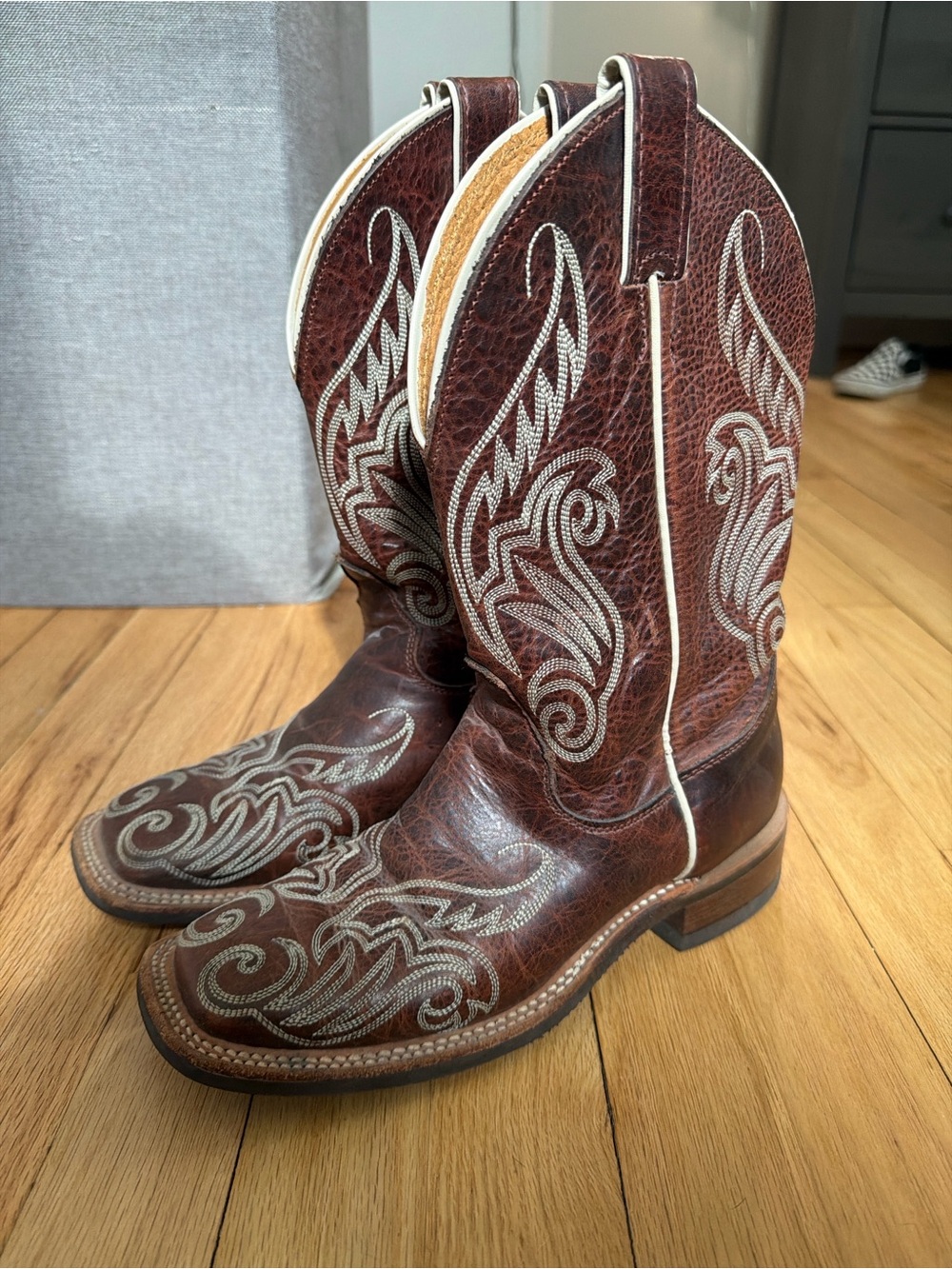 Justin Boots Brown Leather Western Lace-Up Boots with White Stitching